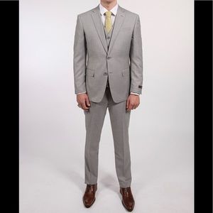Men’s 3 piece grey suit by Viterelli